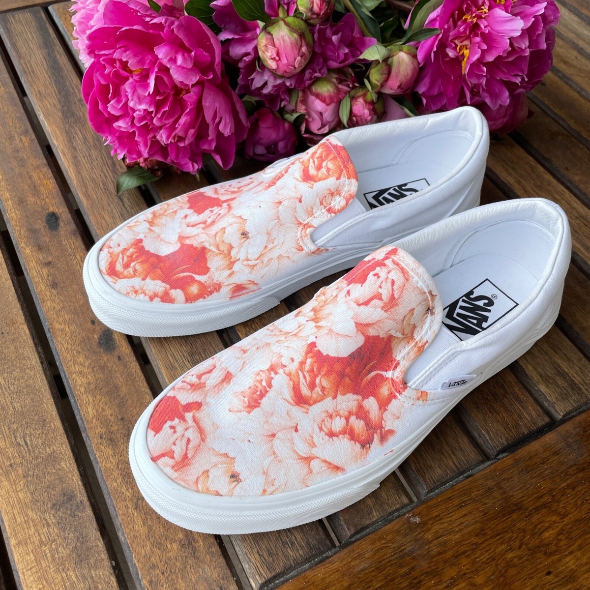 Lush Peony Flower Bouquet White Slip On Vans for Women and  display picture 1