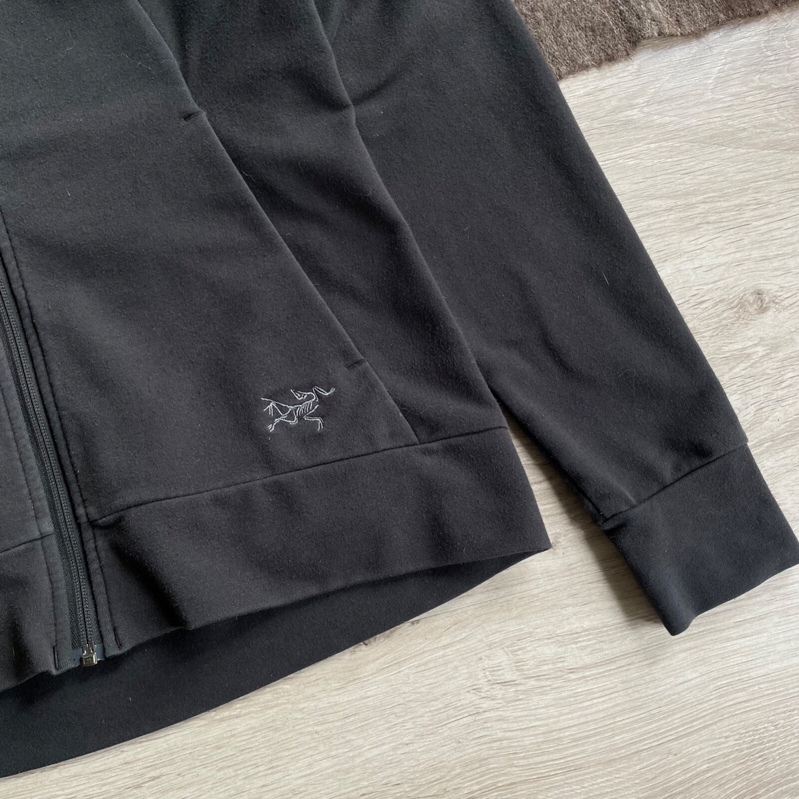 Arc'teryx Sample Felpa con cappuccio e zip intera donna nera misto cotone taglia M