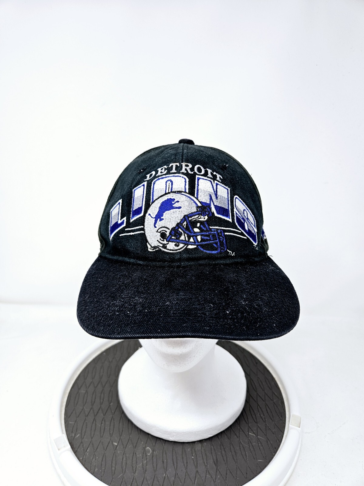 Vintage Detroit Lions Black Embroided NFL Strapback Hat Youth Size FAST SHIPPING