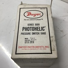 Dwyer 3320 Photohelic Gauge With HH Switch Circuit R-712