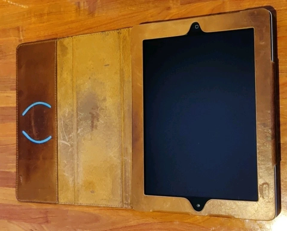 Apple iPad - 9.7 Inch Tablet 16GB - 1536p display & leather case bundle - Image 3 of 4