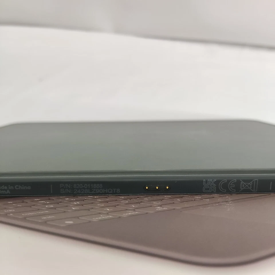 FUNDA TECLADO TÁCTIL COMBO LOGITECH PARA IPAD PRO 13 PULGADAS (M4) Foto 4 de 4