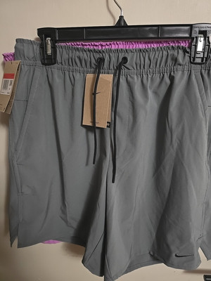 2-NWT-2025-Men's Nike Dri-Fit UNLIMITED VERSATILE DV9340 Shorts 7IN-GRAY+BLK-LG