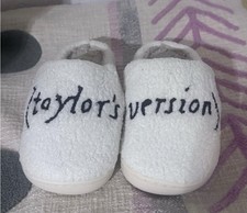 Taylor Swift Women's White Faux Fur Slip-On Slippers Taylor's Version