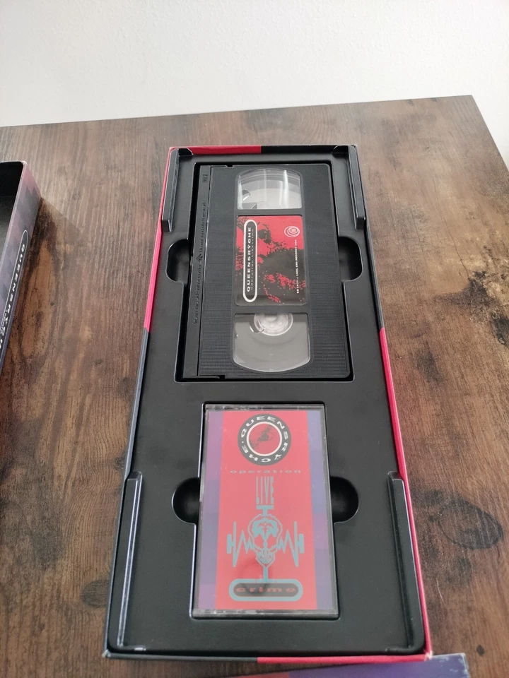 VINTAGE 1991 QUEEN-Queensryche Operation Mind Crime Live VHS Box Set Complete  - Image 3 of 4