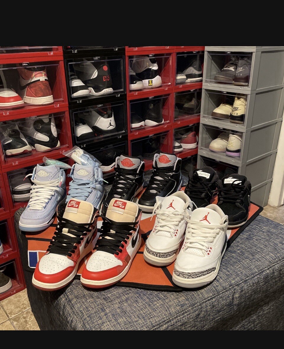 Bundle Of Sneakers Jordans/Nike/yeezy foamrunner