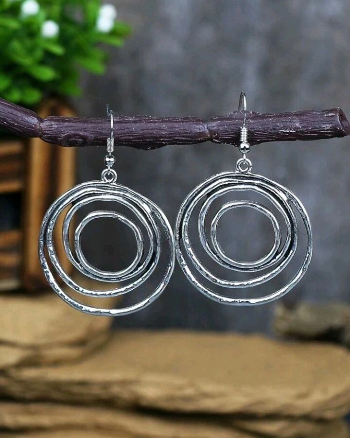 Silver circle hotsell dangle earrings