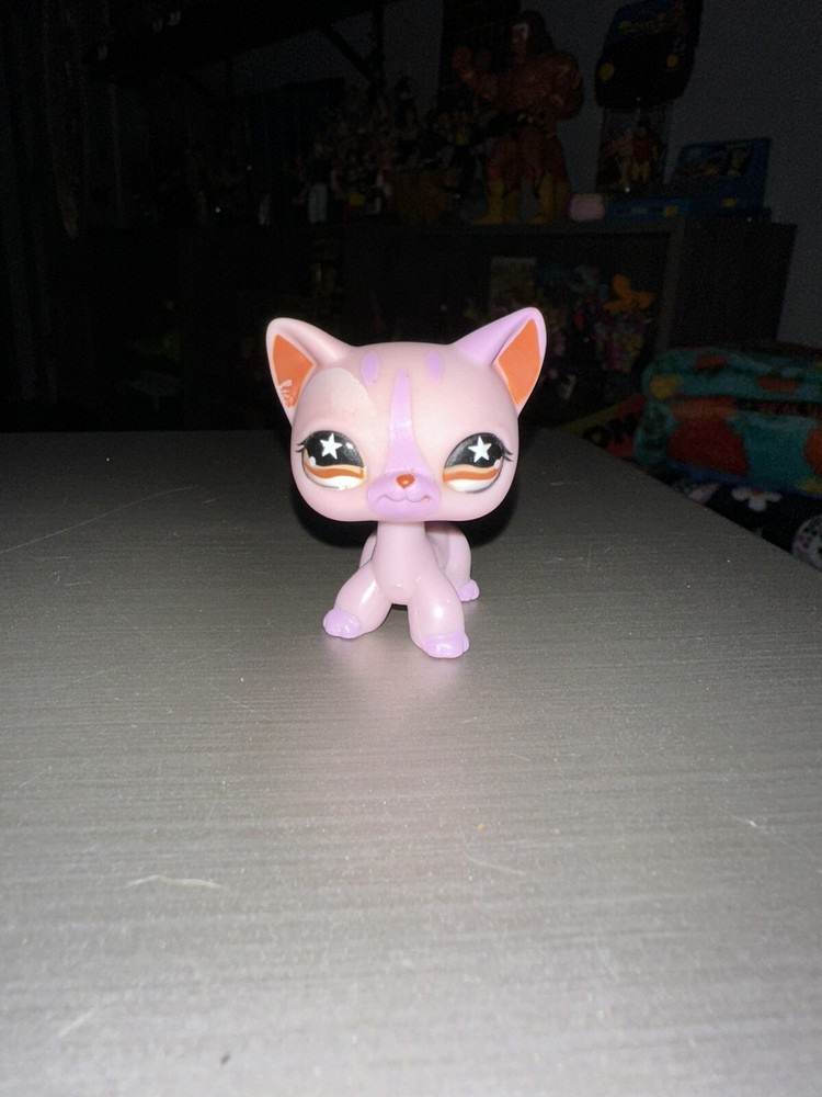 Littlest Pet Shop #933 Purple Shorthair Cat Orange Star Eye