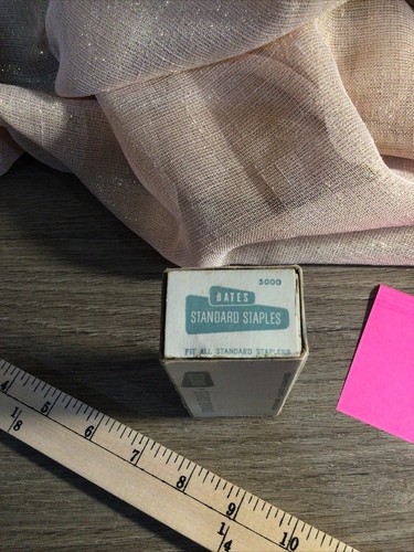 Vintage Bates Box of 1/4" Staples For Standard Staplers Open Box *F - Picture 2 of 5