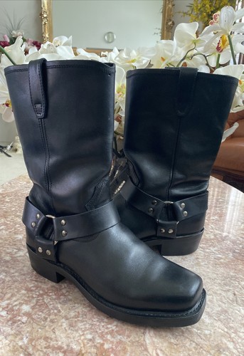 dingo harness boots