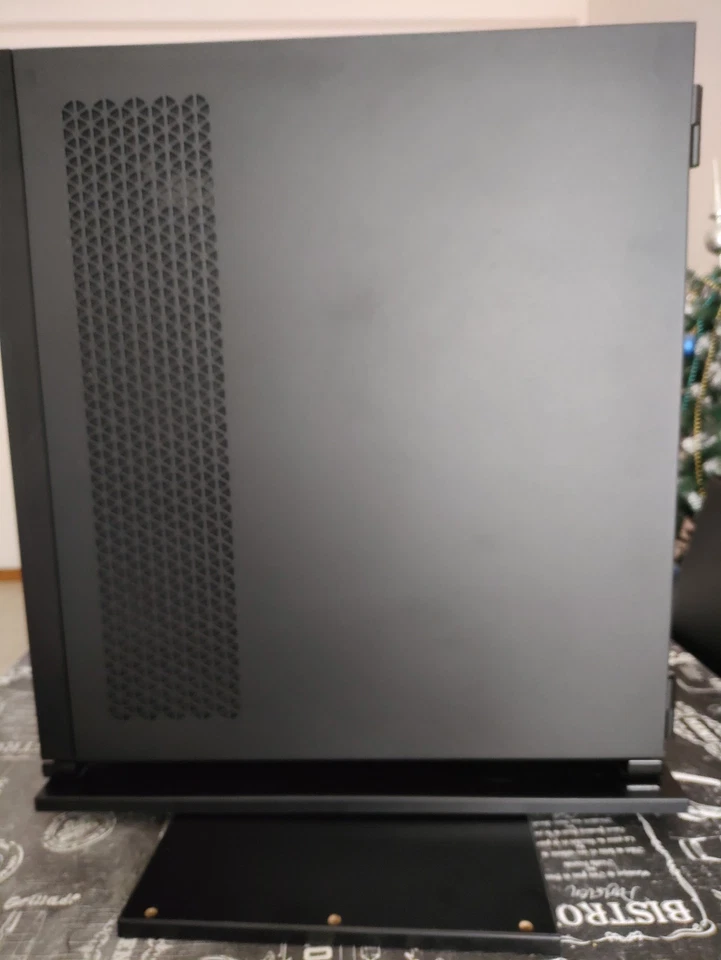 Case per PC ATX Full-Tower iCUE 7000X RGB — Nero + 7 Ventole Da 140mm Alphacool - Immagine 4 di 4