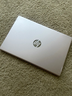 HP 14 in Silver Notebook Laptop Intel Processor Windows for Casual Computing