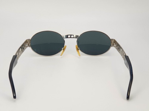 Gianni Versace Vintage S43 1996 Silver Medusa Sunglasses - Picture 9 of 15
