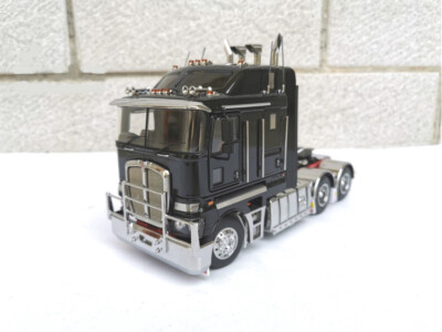 504-024 EXCLUSIVE 1/32 ケンワース K200 ブラック for EXCLUSIVE FOR Kenworth K200 Australian Truck Tractor Black 1