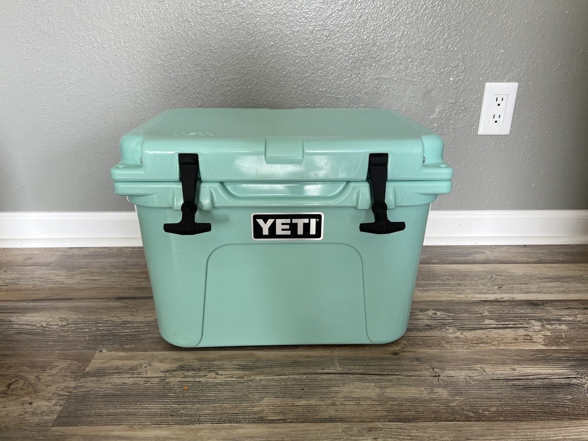 Yeti 20' Cooler-Seafoam | eBay