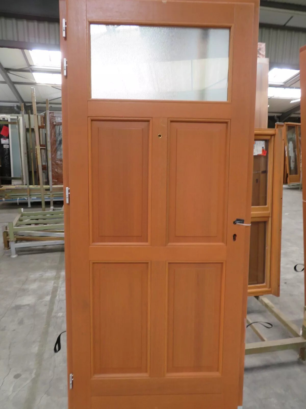 Porte de service bois 215 x 90 poussant droite brute modèle Lilas