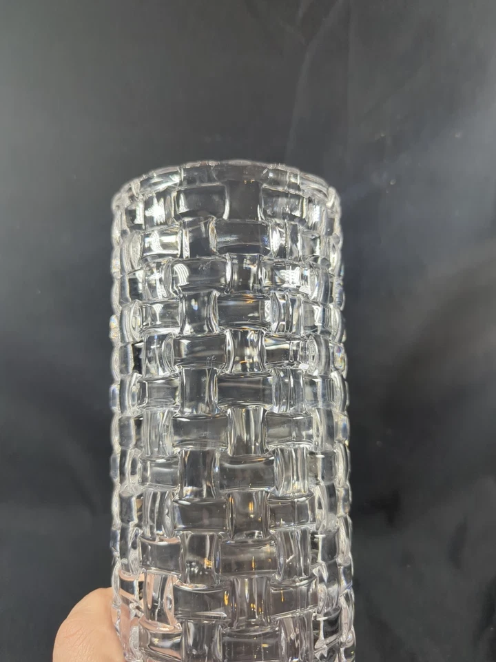 10" Tall Basket Weave Woven Interlaced Design Cylinder Crystal Glass Vase Unique - Image 2 of 4