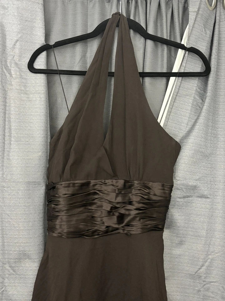 Vestido midi de seda Maggy London de colección Y2K para mujer 8 marrón seda halter acanalado duende Foto 3 de 4