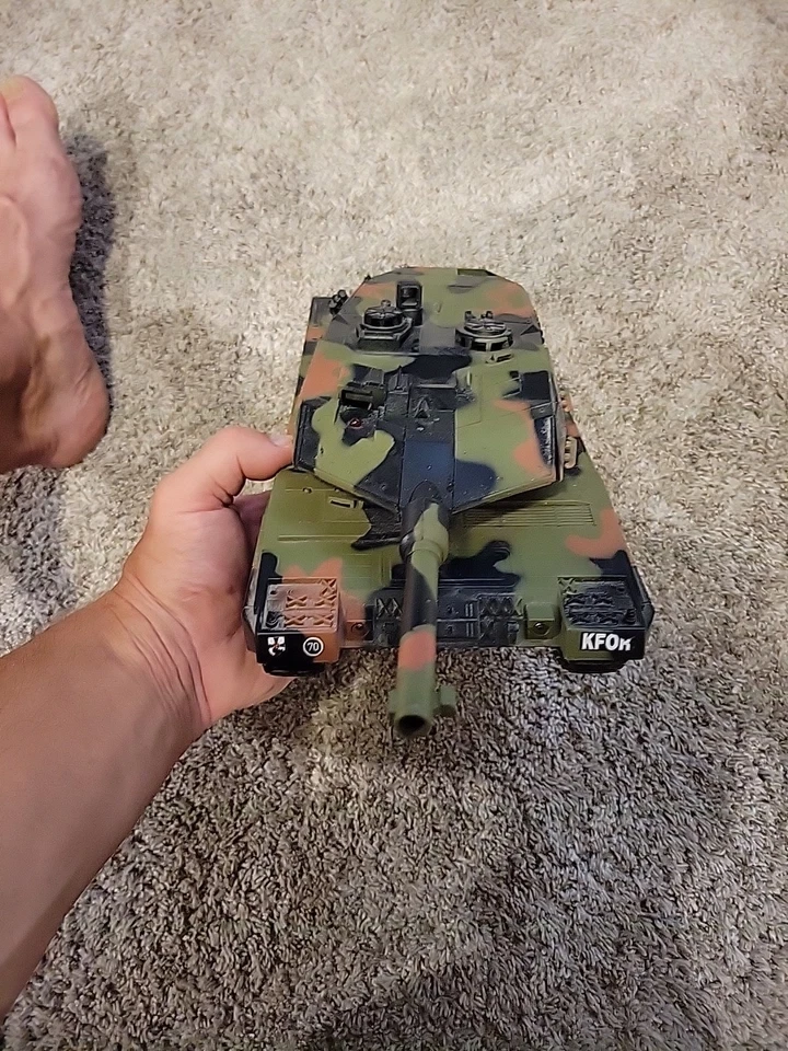 RC Battle Tank 1/24 Scale Real Action German Leopard 2A6 Bad Battery - Image 3 of 4