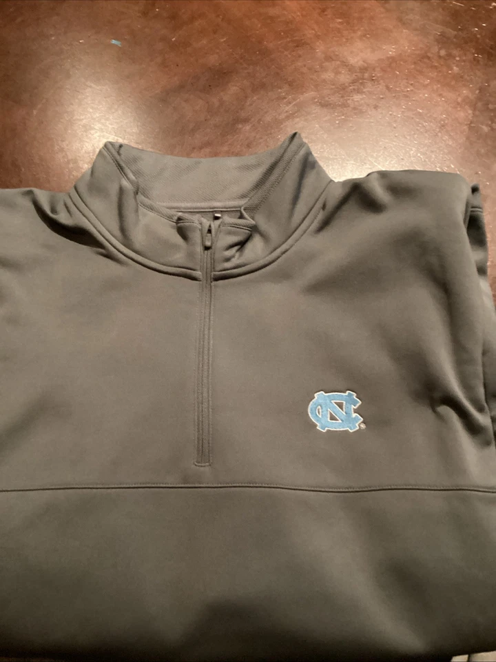 Pullover de golf Nike Carolina del Norte UNC Tacones alquitranados para hombre XL Dri Fit gris usado en excelente estado Foto 2 de 4