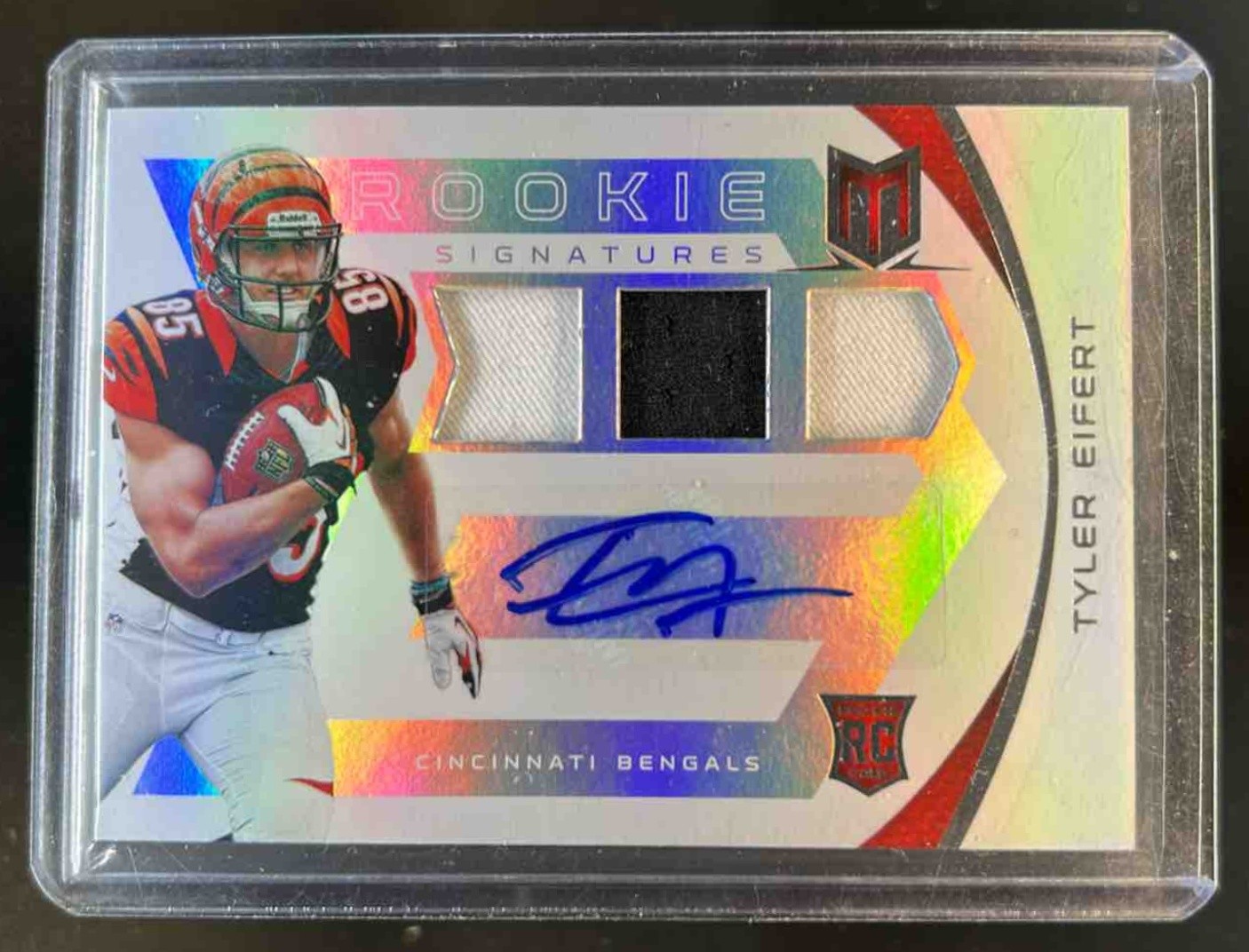 Tyler Eifert Panini Momentum #237 Autograph Silver