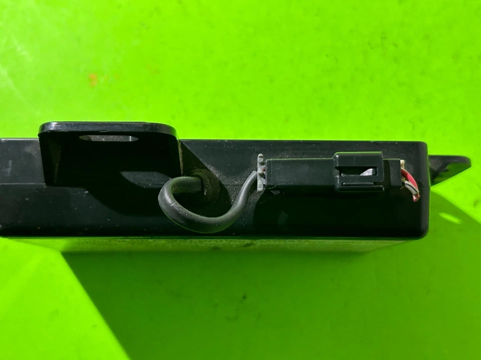 Chevrolet Impala 2008-2011 módulo de respaldo de batería de comunicación OEM 22704633 Foto 2 de 3