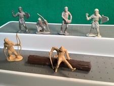VINTAGE MARX 54MM ROBIN HOOD FIGURES