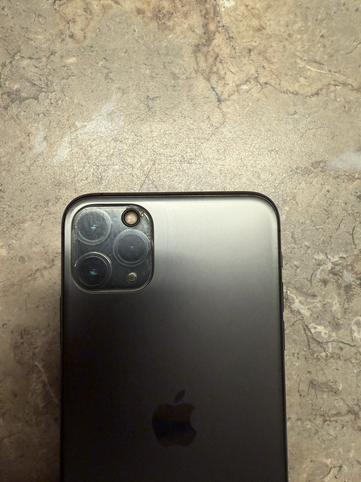 Apple iPhone 11 Pro Max 256 GB Space Grey (Unlocked) Charging Port