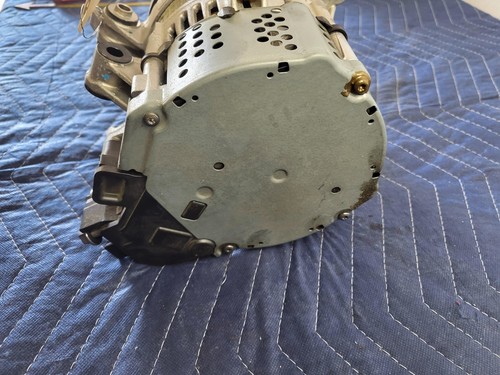 VOLVO XC60 2022 2.0L FWD Alternator Generator USED OEM 32301041 - Picture 3 of 9