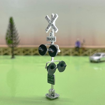2 x HO scale railroad grade crossing signal with side assistant signal #CWS2