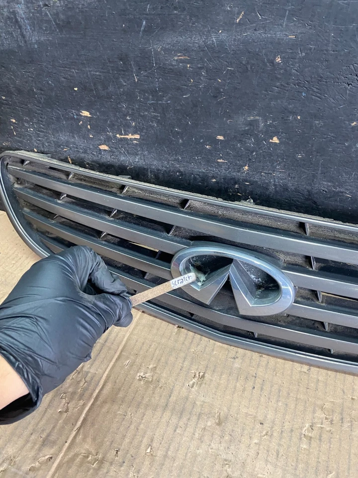 2002 to 2004 Infiniti I35 Sedan Front Upper Grill Grille Oem R5466 DG - Image 4 of 4