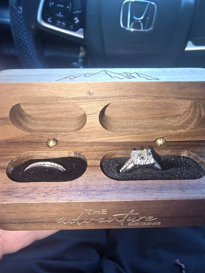 Engagement Ring - Image 4 of 4