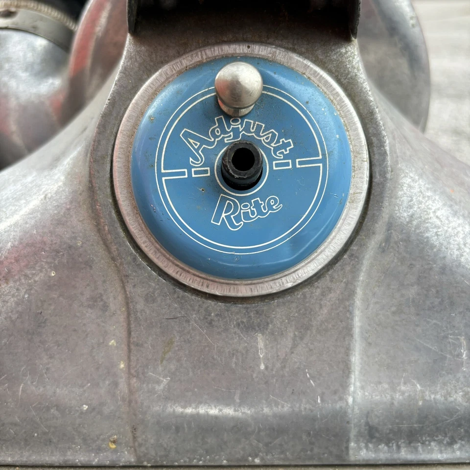 Aspiradora vertical de metal modelo 801 Royal Adjust-O-Rite de colección rara - Funciona Foto 2 de 4