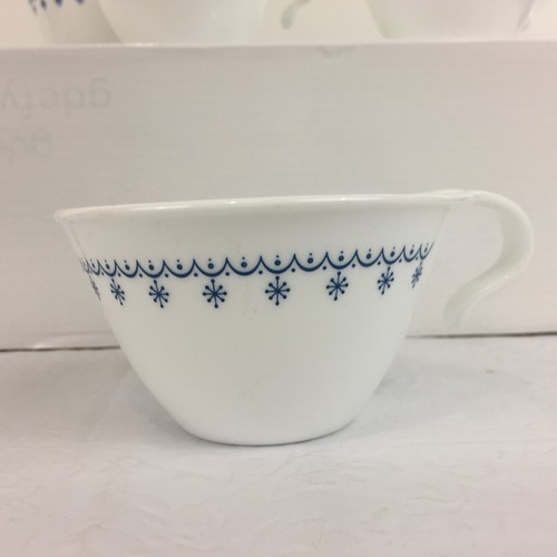 Corelle Coffee Tea Cups CorningWare Blue Snowflake Set of 4 Hook Handle Vintage - Picture 6 of 11