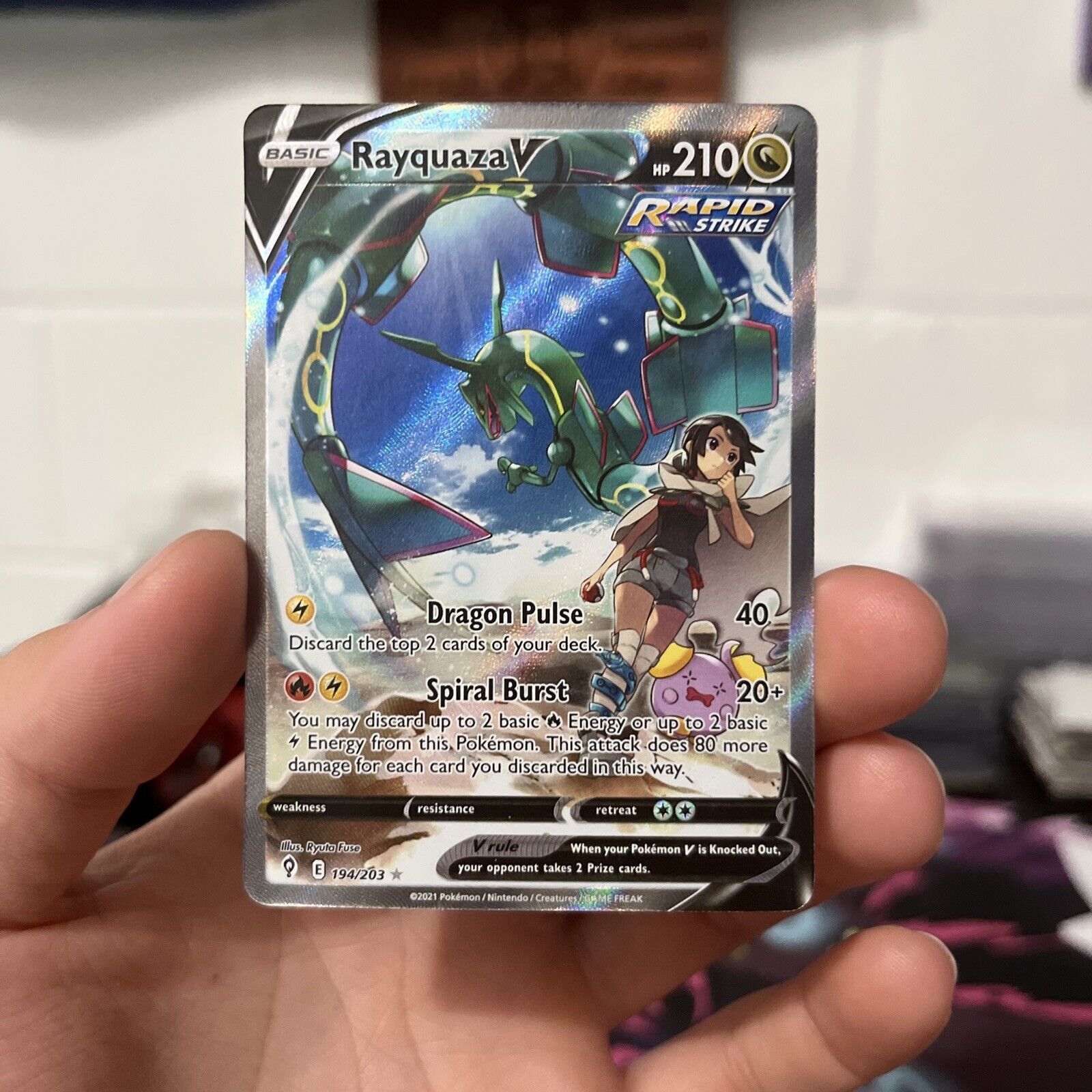 Rayquaza-V (194/203), Busca de Cards