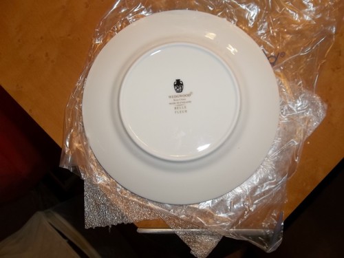 Wedgwood Belle Fleur Blue Flowers Platinum Rim Bone-China White BREAD PLATE NEW - Picture 2 of 3