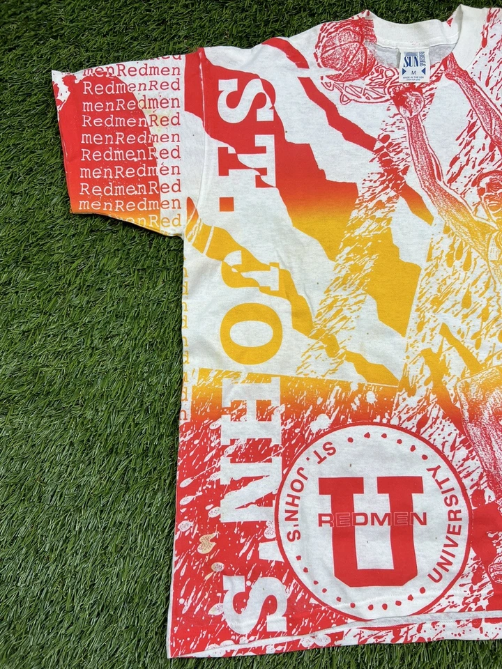 VTG 90's ST. John's Redmen Red Storm NCAA T-Shirt Men's M AOP All Over Print USA - Image 2 of 4