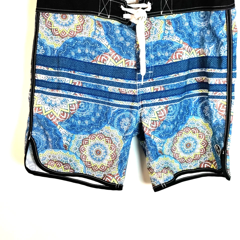 Pantalones cortos de tabla Ezekiel 'All We Have is Now' para hombre 34 azul medallón secado rápido surf Foto 4 de 4