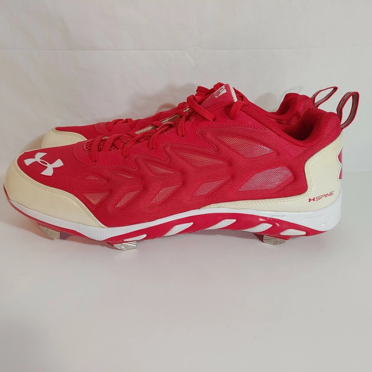Under armour spine 2024 baseball cleats molded
