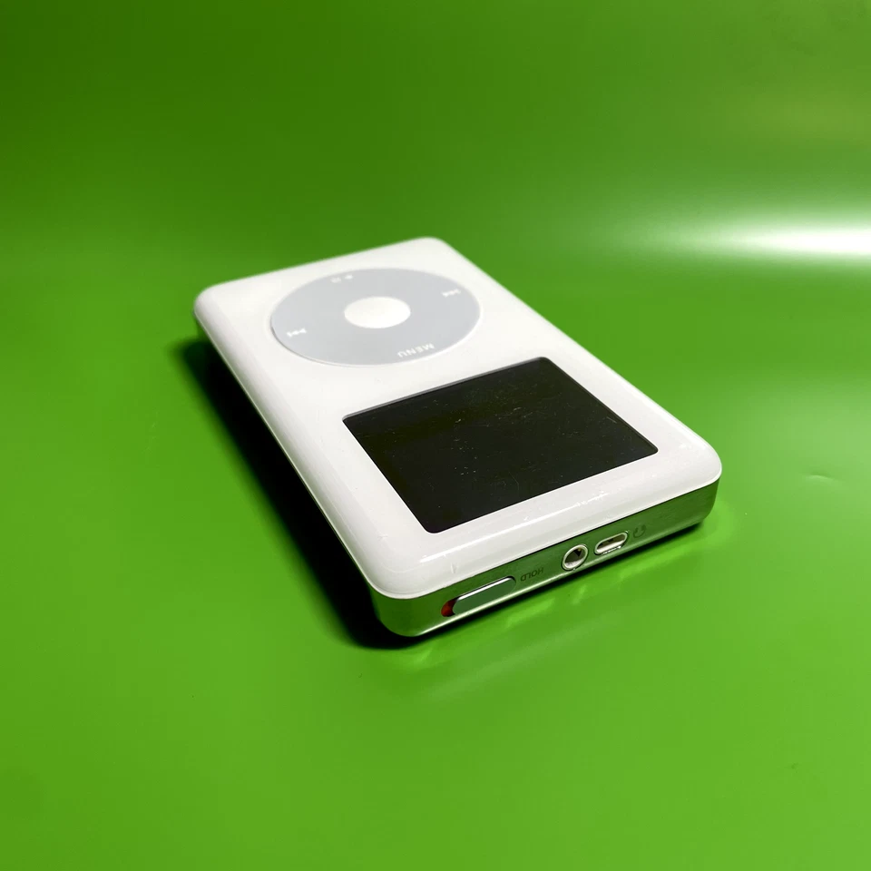 iPod Classic 4th Gen Mono 128gb, Refurbished, New Battery, Rockbox, Wolfson DAC - Image 2 of 3