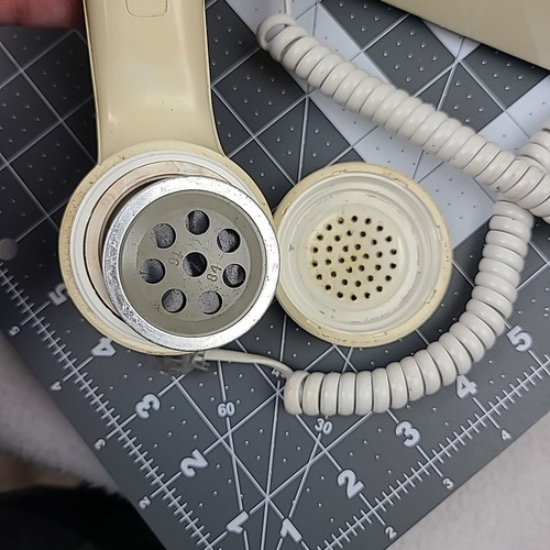 Western Electric Model 2500 Touch Tone Phone Tested Working Vanilla Cream - Picture 9 of 13