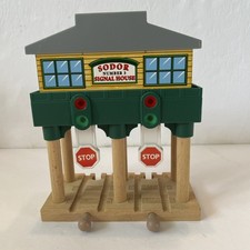 Wooden Thomas the Train SODOR NUMBER 3 SIGNAL HOUSE W/LIGHT RAILWAY WOOD RETIRED