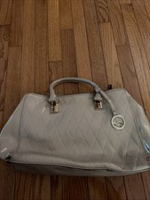 Carpisa Luxury Tan Leather Quilted Bag