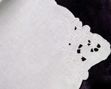 6 White Vintage Linen Luncheon Napkins W/Cutwork And Embroidery 16"
