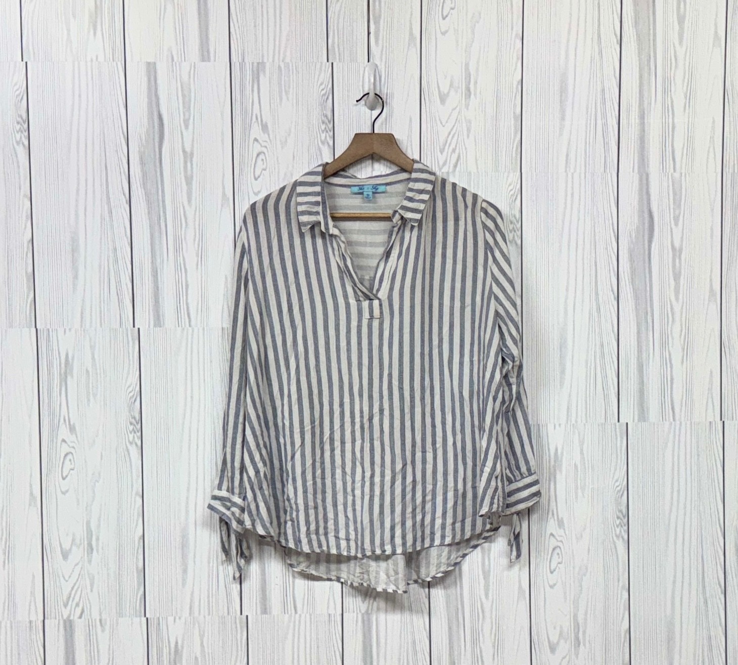 She + Sky top womens size small long sleeve blouse white patterned