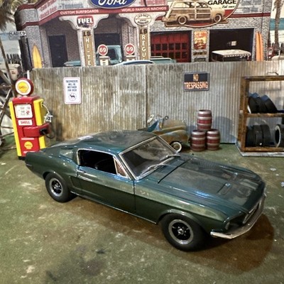 Danbury Mint 1968 Ford Mustang GT ''BULLIT'' 1:24 Green - No Box- No Title
