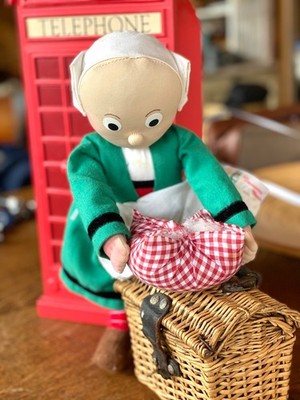 Vintage Puppe Becassine von Minerva Höhe 38 cm Baumwolle guter Zustand