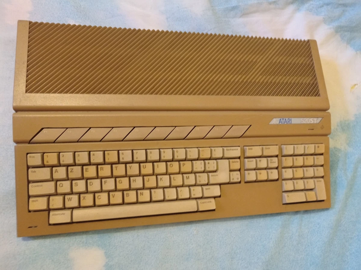 Fichier:Atari 520ST system.jpg - Wikipédia