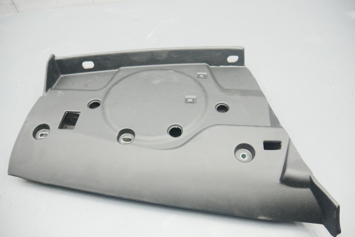 Maserati Ghibli 2014-2020 Front Right Lower Dashboard