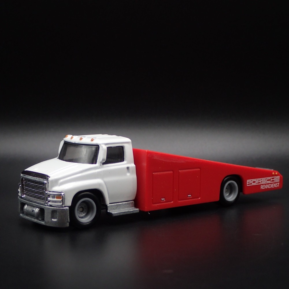 MODERN RAMP TRUCK PORSCHE RENNDIENST RACING 1:64 SCALE DIECAST MODEL CAR